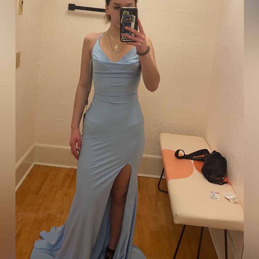SELLING MY PROM DRESS
- Size 0
-La Femme style 31878